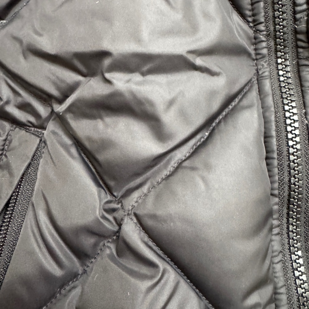 The North Face Girls Size Medium (10/12) Black & Plaid Reversible Puffer Jacket - Picture 6 of 15